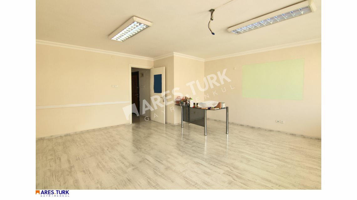 Aresturk KIRMIZI KEDİ KİTABEVİ MEVKİ KİRALIK OFİS